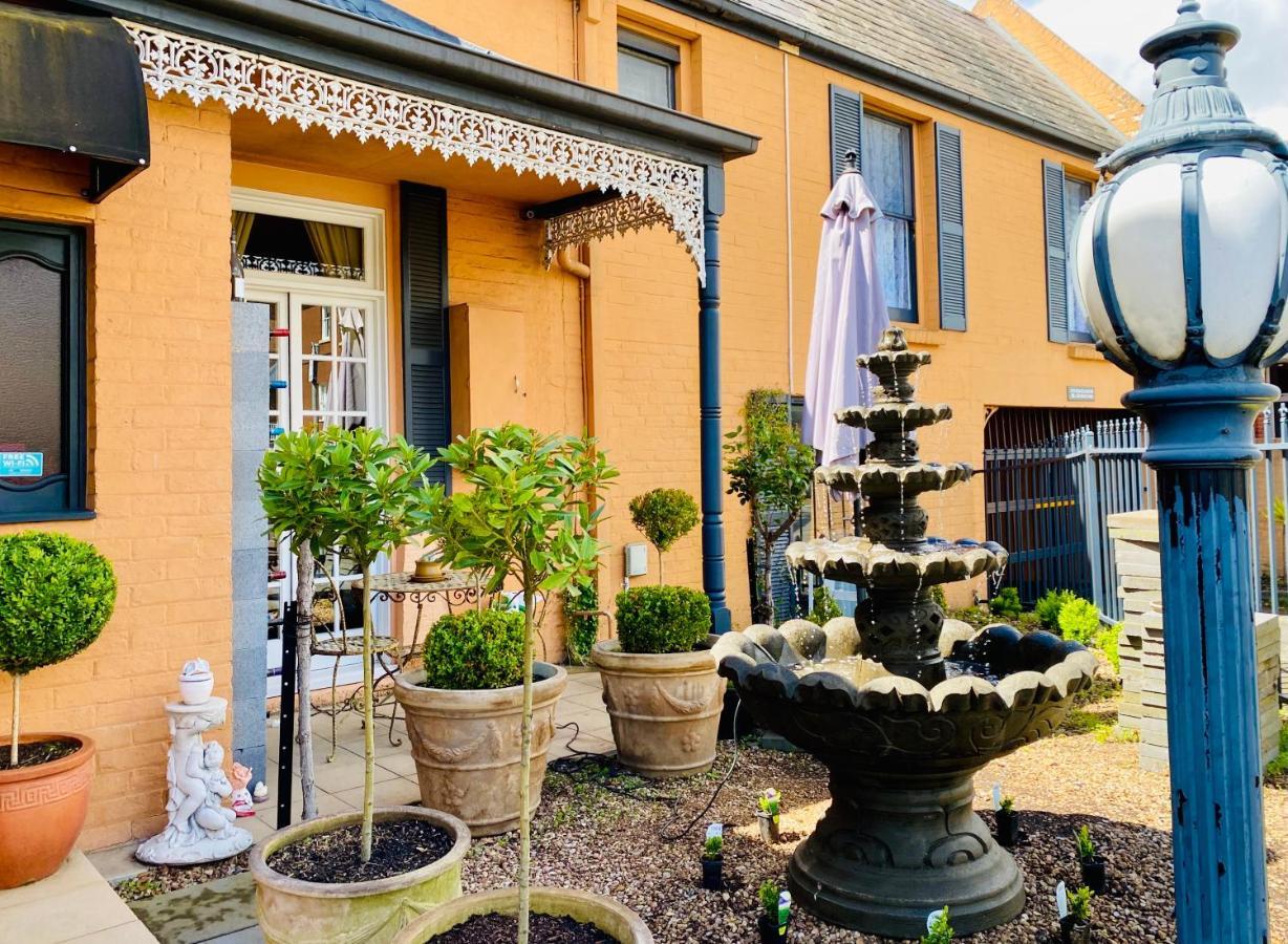 The Mews Motel Launceston Exterior photo