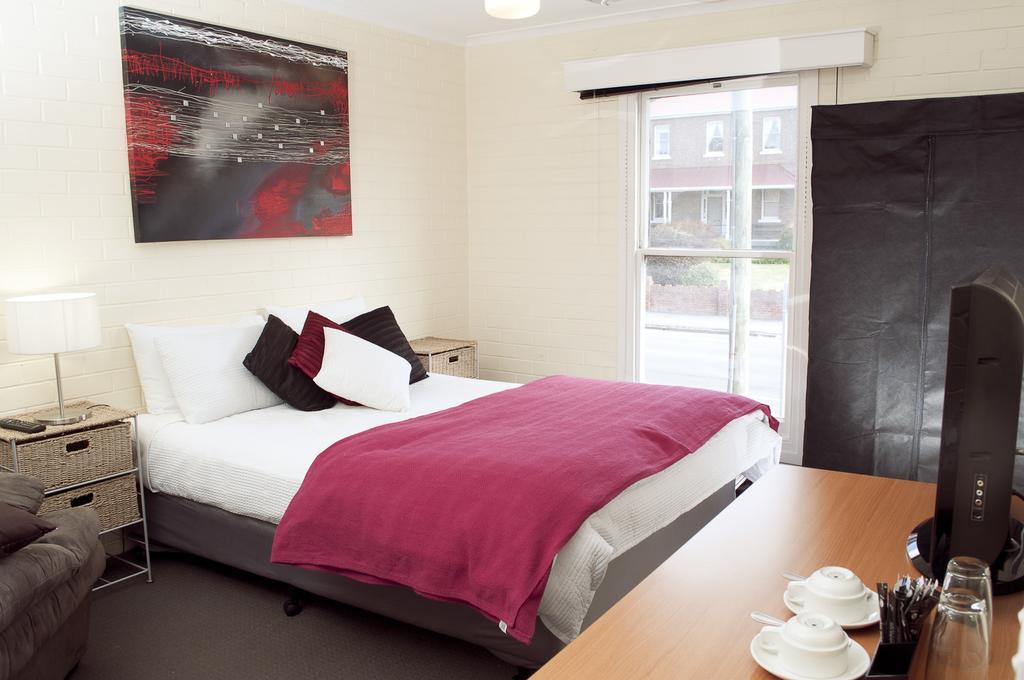 The Mews Motel Launceston Exterior photo
